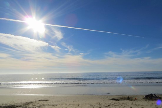 AVIS PERSONNEL sur les chemtrails  ( svp aucun copy / colle juste un avis Personnel de la choses ) - Page 3 Dockweiler-state-beach