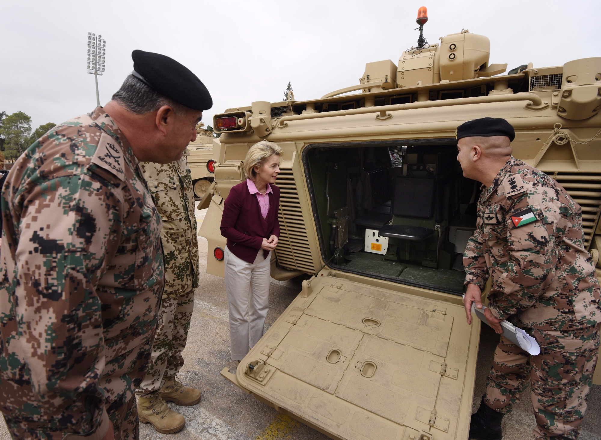 المانيا تسلم 16 مركبة قتال مدرعة نوع Marder للأردن 4bf3154fac7ea240