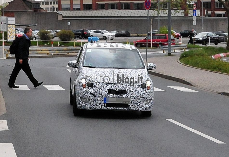 2015 - [Vauxhall/Opel] Viva / Karl Spyshots-2015-opel-agila-02