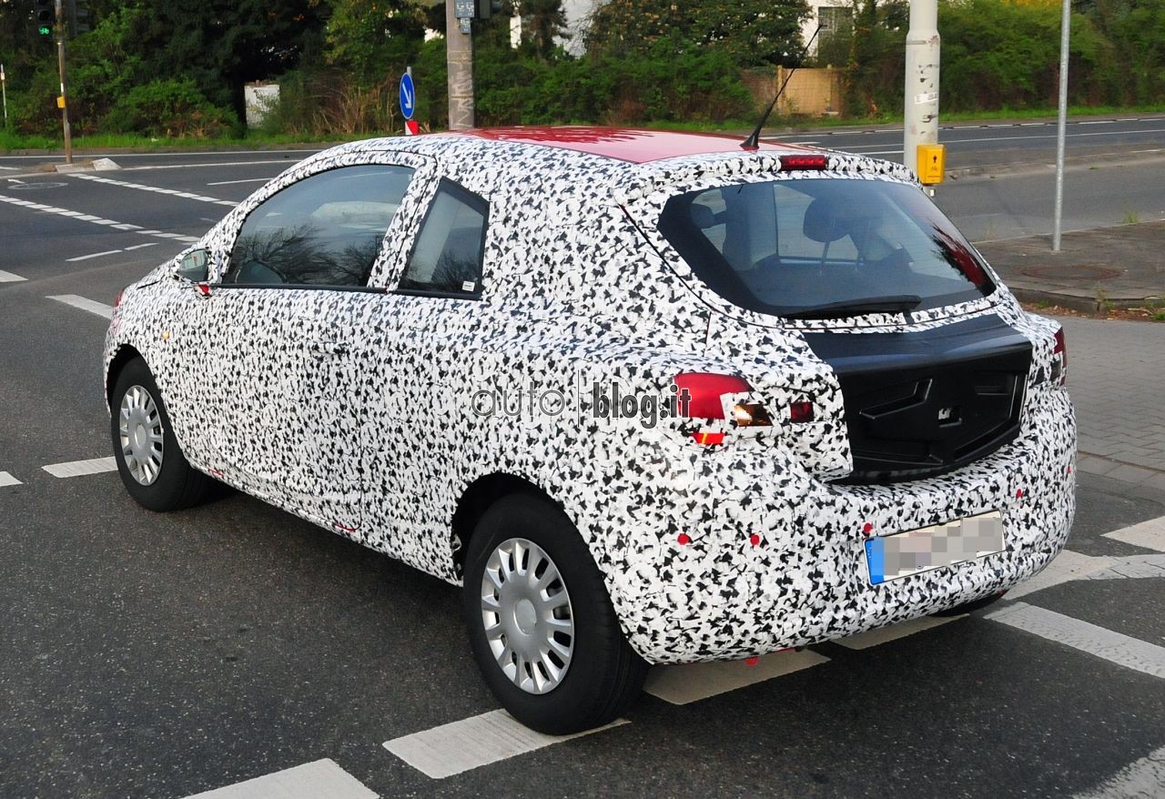 2014 - [Opel] Corsa IV [E] - Page 16 Spyshots-2015-opel-corsa-04