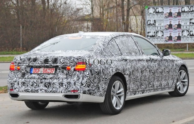 2015 - [BMW] Série 7 / 7 LWB [G11/G12] - Page 17 Spyshots-2016-bmw-7-series-07