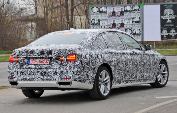 2015 - [BMW] Série 7 / 7 LWB [G11/G12] - Page 17 Spyshots-2016-bmw-7-series-08