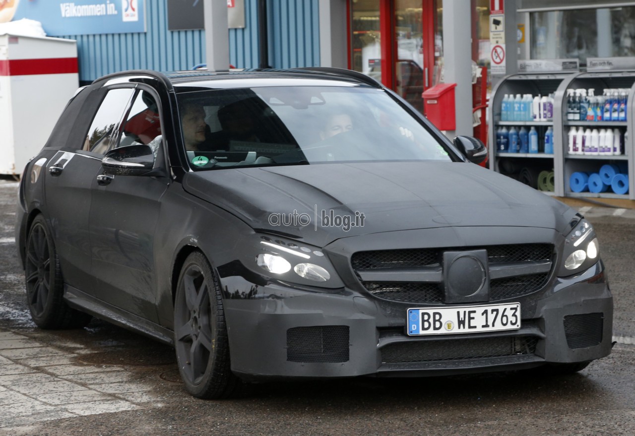 2014 - [Mercedes] Classe C [W205- S205] - Page 27 Mercedes-c63-amg-2015-02