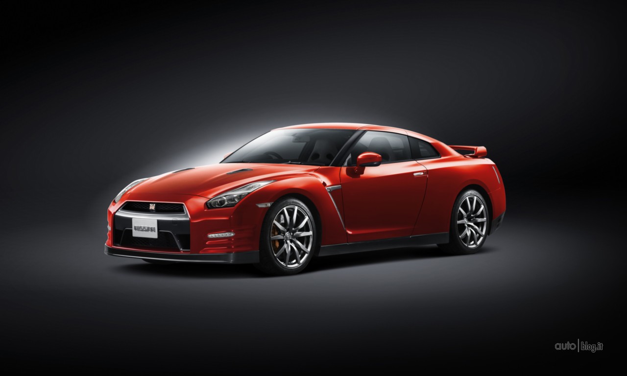 Nissan GT-R - Page 6 Nissan-gt-r-2014-29