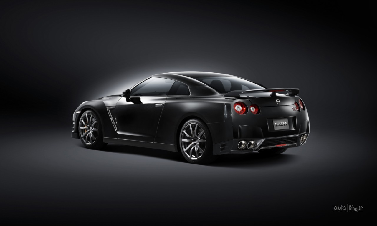 Nissan GT-R - Page 6 Nissan-gt-r-2014-30