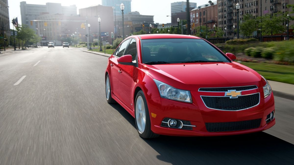 Xe Chevrolet Cruze LS 1.6 đậm chất Mỹ Chevrolet_cruze_ls_1_6_4