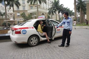 Taxi group tuyển dụng 13293046_598375196985978_1108712847_n(1)