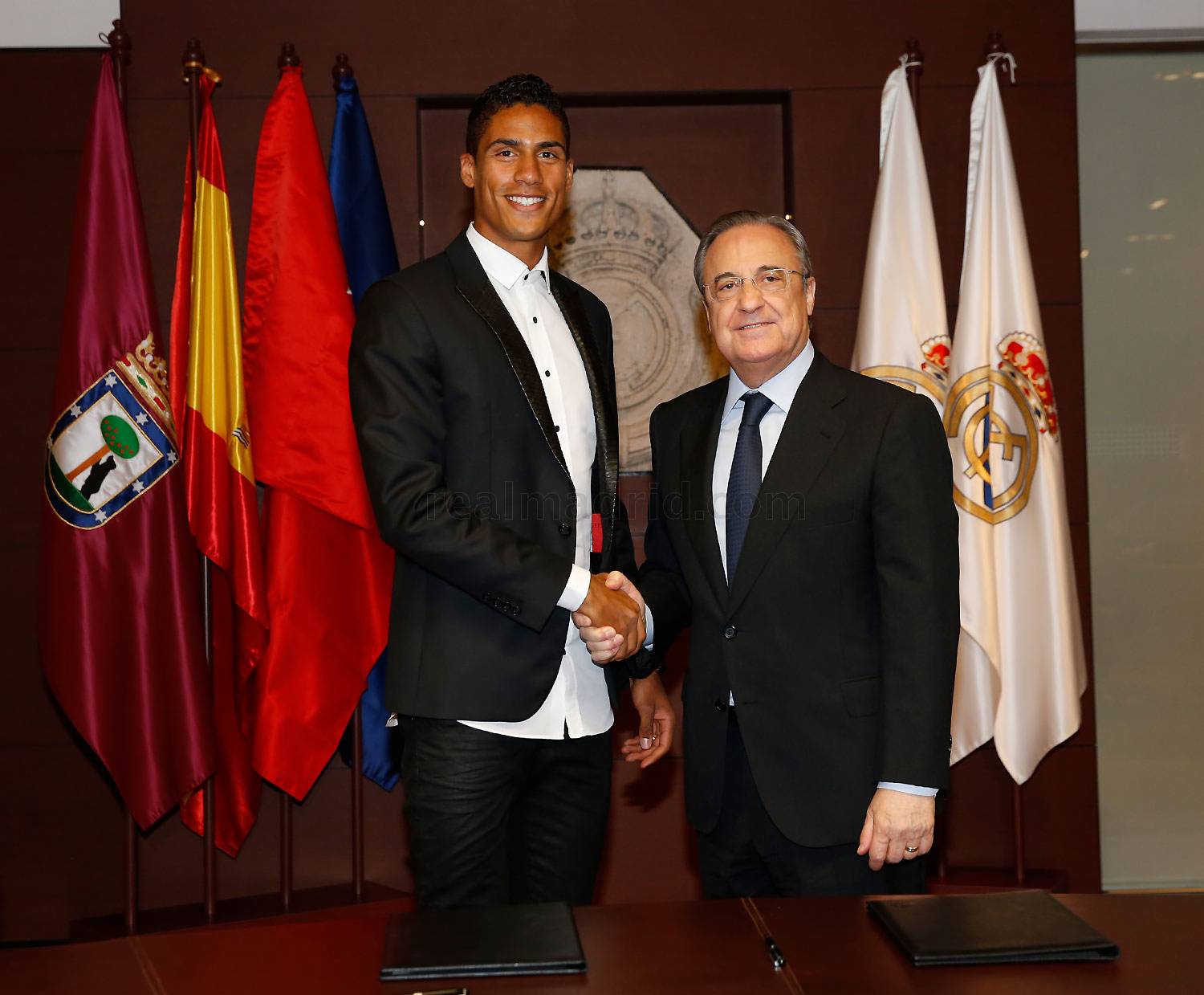 Varane - ¿Cuánto mide Raphaël Varane? - Altura - Real height Er3-2018