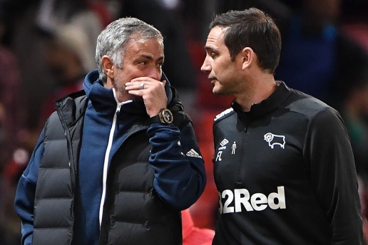 Huyền thoại Chelsea lên tiếng về việc thay thế HLV Maurizio Sarri Lampard-mourinho-01-1949