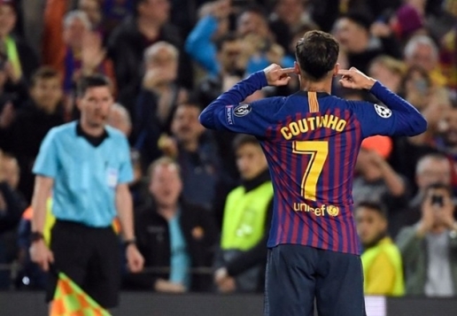 NÓNG! Coutinho chính thức lên tiếng về màn ăn mừng của mình Chehaitai-0341-1022