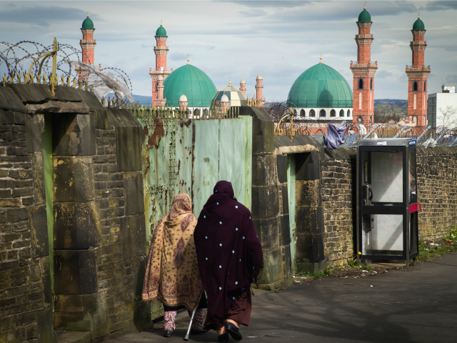 Hungary is new hot spot on migrant route into EU - Part 2 - Page 30 GettyImages-469698190-640x480