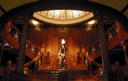[3DS, DS, PC, Vita] Série : Zero Escape Titanic-grand-staircase-cosi-museumjpg-ac0974645998b463_large