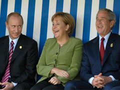 Political News  or Comments - Page 25 Putin_merkel_bush