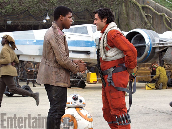 La Saga Star Wars - Page 15 John-boyega-bb8-oscar-isaac-158794