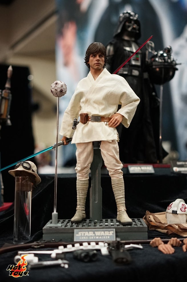 Action Figures - Page 9 Hot-toys---sdcc2015---preview-night-pr23-143220