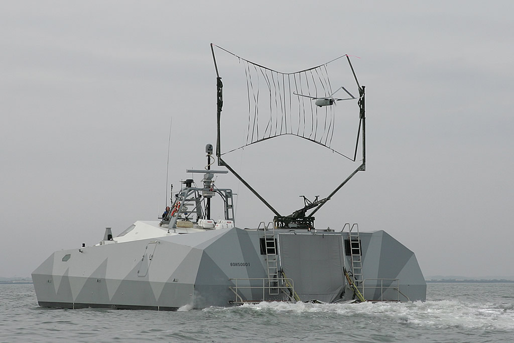 Aviacion Naval - Página 14 AIR_UAV_Aerosonde_4-7_from_Stiletto_AAI_lg