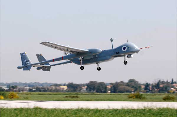 الهند تصادق على شراء طائرات استطلاع إسرائيلية . AIR_UAV_Heron-TP_Israeli_lg