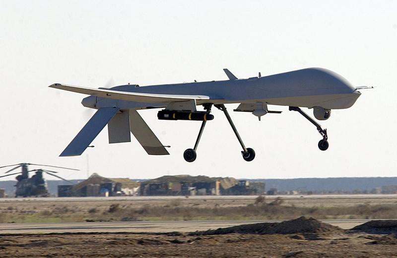 EJÉRCITO BRASILEÑO - Página 23 AIR_UAV_MQ-1_Predator_Armed_Landing_lg