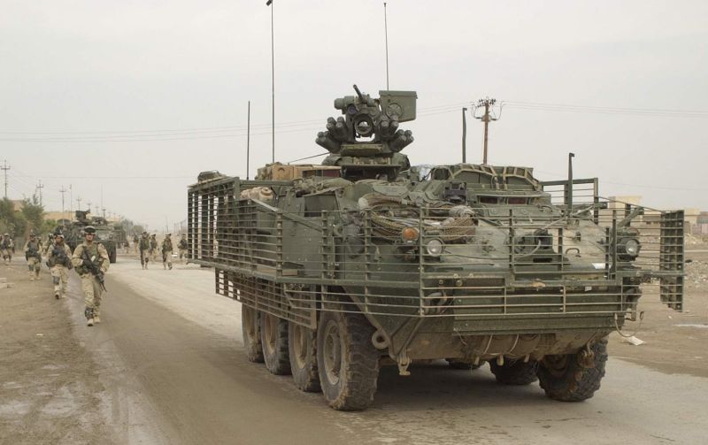 الدفاع السلبي والنشط ضد تهديدات الآر بي جي والصواريخ الموجهة المضادة للدبابات LAND_Stryker_With_Slats_lg