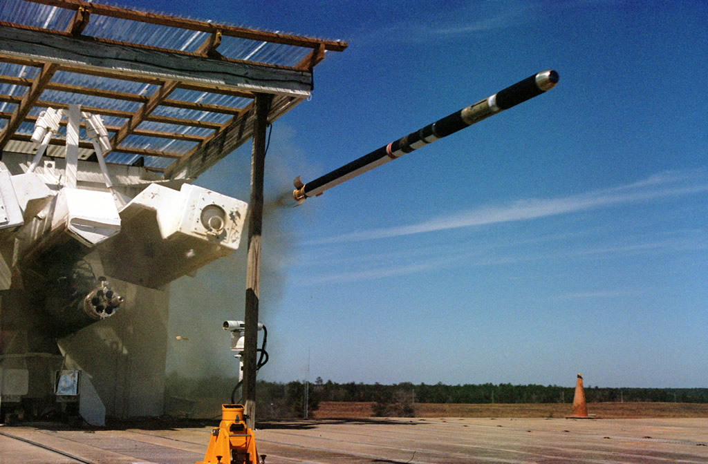 السعودية تشتري صواريخ هيدرا + رؤؤس حربية + قطه غيار ORD_DAGR_Rocket_Launch_Test_lg