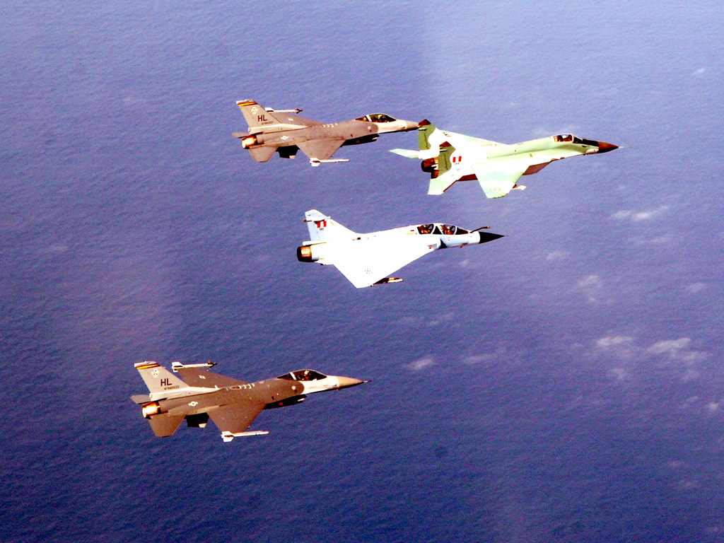 MIRAGE-2000.   FAP. - Página 7 AIR_MiG-29_Mirage_2000_Peru_F-16s_USAF_lg