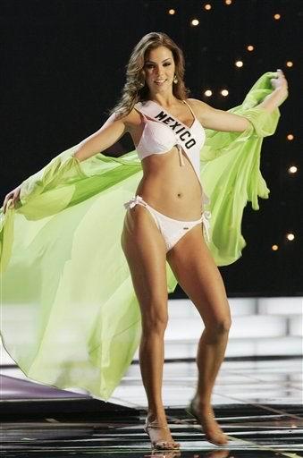 Miss mexico universe 2005 VS Miss colombia universe 2010 59810