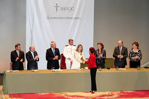 P. LETIZIA EN PREMIOS INVESTIGACION ONCOLÓGICA 18-09-08-AECC-2008-1