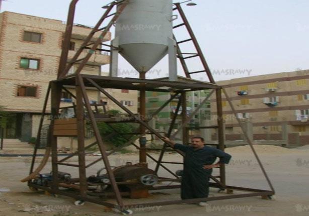 مصري يخترع سيارة برمائية هوائية تعمل بدون وقود 2014_12_25_15_47_22_233
