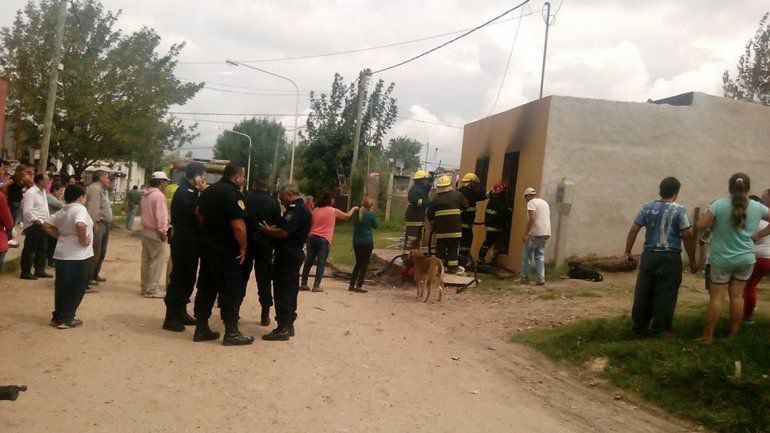 Una anciana incendia las casas sólo con su presencia 0001927043