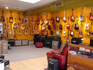 Der Gitarrenraum Chicago-guitar-shop-1_medium