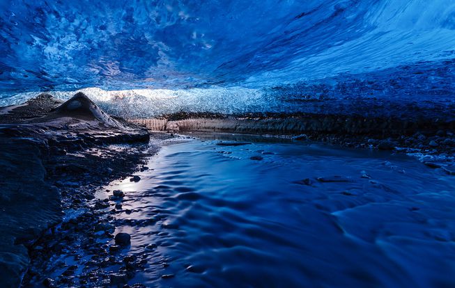 Huge subglacial lake discovered underneath Antarctica's ice Icecave.jpg.653x0_q80_crop-smart