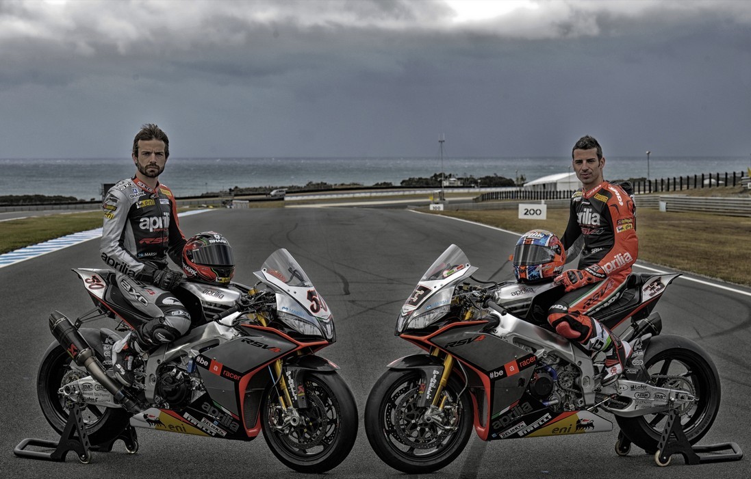 Round 1 *2014* : Phillip island  Aprilia-rsv4-sbk-2014b-02