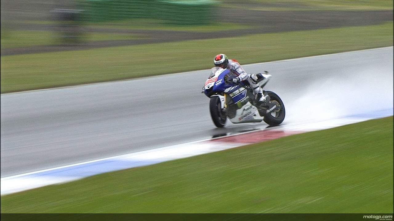 MotoGP - Saison 2013 - - Page 40 Jorge-lorenzo-caduta-assen02