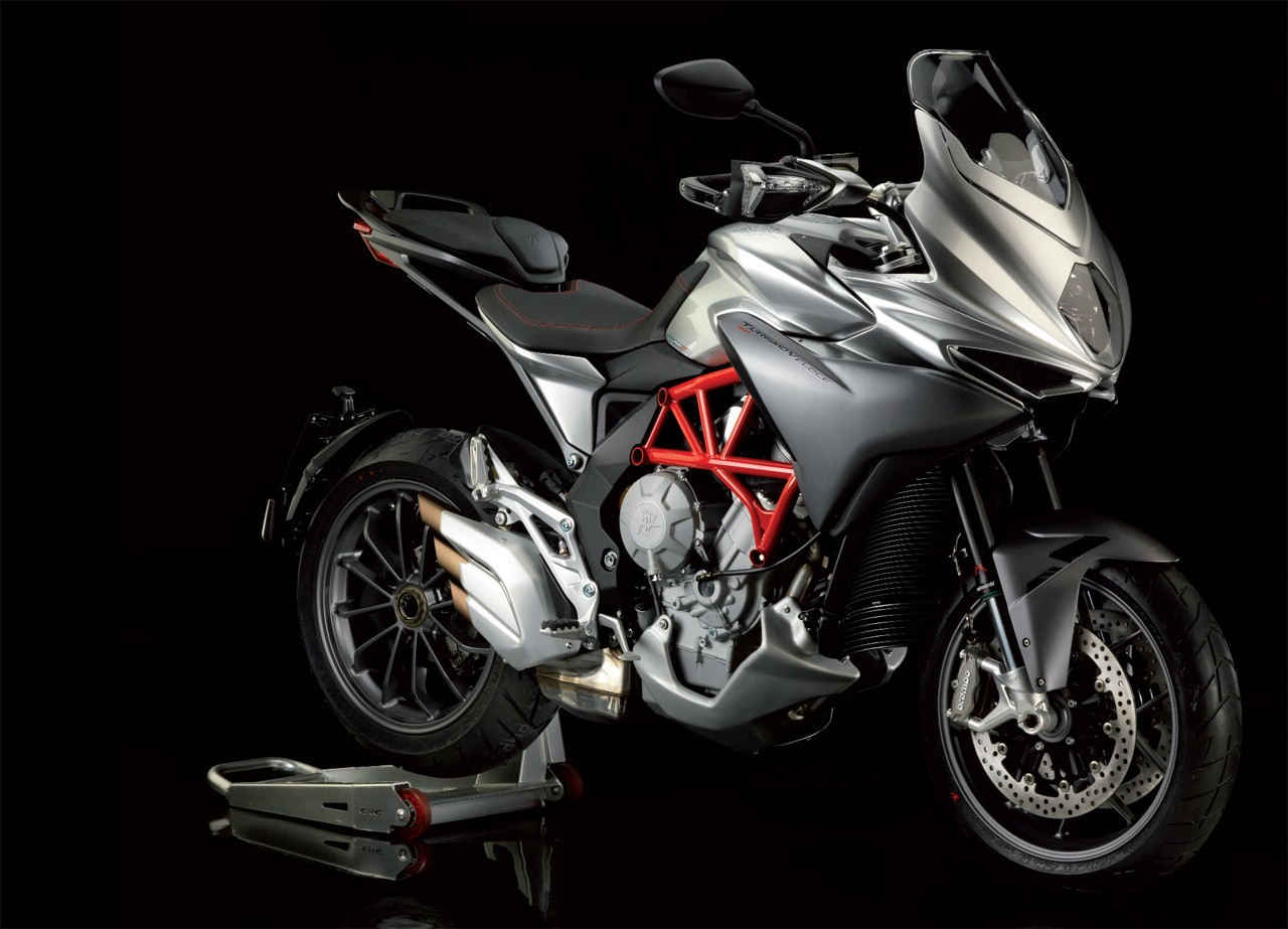 la nouvelle MV AGUSTA F3 et les autre modéles de la marque  - Page 11 Mv-turismo-veloce-2014-01