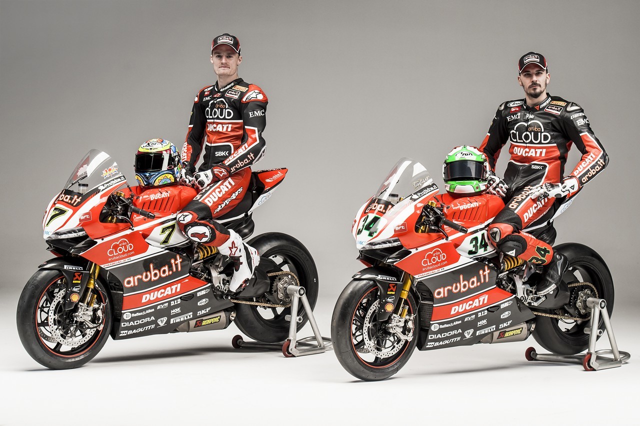 en route pour la saison 2015 ! - Page 4 Ducati-1199-panigale-aruba-sbk-2015-21