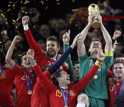 الاسباني................. Spain-gold-world-cup-july-11-06714a15e0cebdb3_large