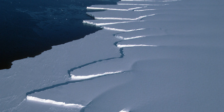 Los científicos advierten de los peligros del nivel del mar British-Antarctic-Survey_Brunt-Ice-Shelf_P-Bucktrout_460x230