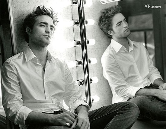 Robert Pattinson en la revista Glamour (Grecia) 784c5ff781e4413c_pattinson-B-0912-05.preview