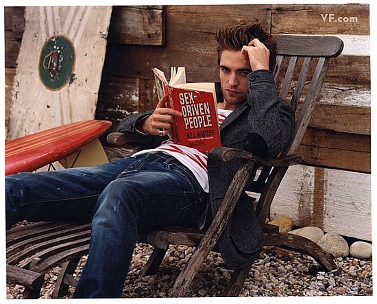 Robert Pattinson en la revista Glamour (Grecia) 927896bb25ca0534_pattinson-B-0912-11.preview