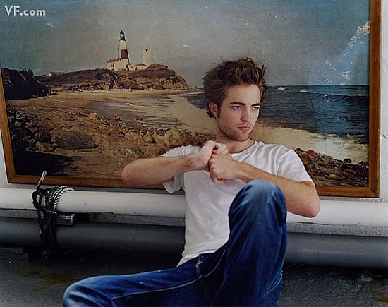 Robert Pattinson en la revista Glamour (Grecia) 97a1861db32d75b7_pattinson-A-0912-02.preview