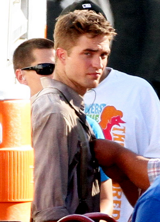 Robert Pattinson: Water For Elephants: Sets 42983b46fea60728_WFE27thJuly1-1