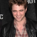 + bellas fotos de robert pattinson OMG !! 05fe0278b6efd65a_30-hot-topic-8787-150x150