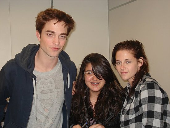 rob y kristen con sus fans al dejar brasil !!  17969e424820e64b_RobertPattinsonbyebye08-1.preview