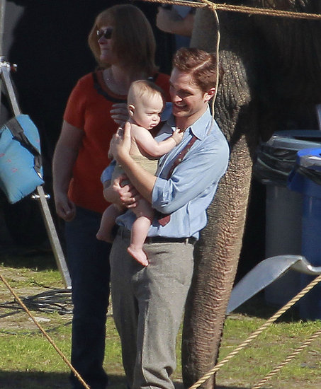 + pics de rob en el set de WFE .. BESOS Y BEBES!! D1395b77bb638fda_RobertPattinsonWFEHQReshots44.preview