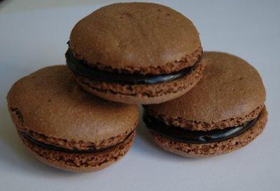 Mes premiers macarons !!!! (recette ultra facile) Premiers-macarons-recette-ultra-facile-L-1