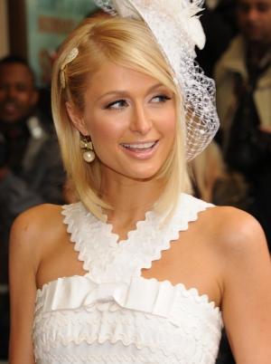 باريس هيلتون  Paris-hilton-petit-ami-blesse-lavoir-protegee-L-1