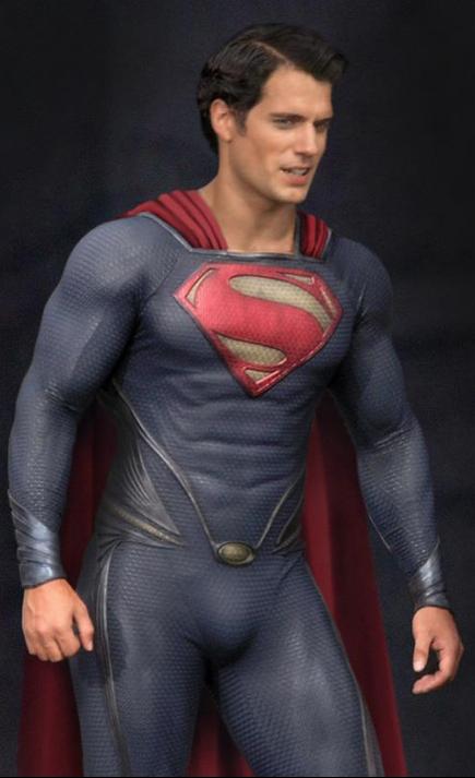 Des nouveaux rangs Costume-prochain-superman-man-of-steel-L-d7zHbc