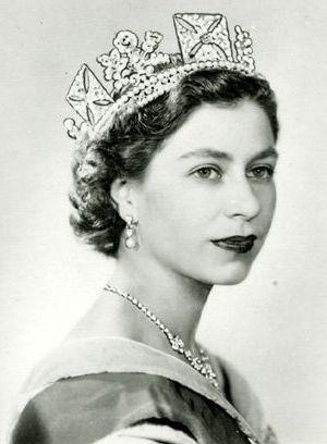 [Accepté] United Kingdom of Great Britain and Northern Ireland Medias-jubile-diamant-reine-elisabeth-ii-L-l5fD2o