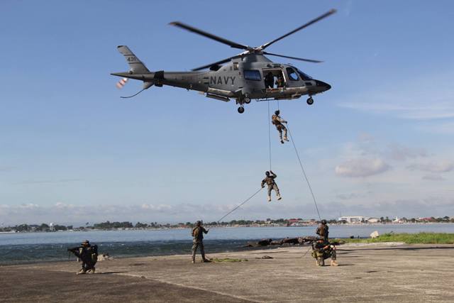 Armée des Philippines / Armed Forces of the Philippines / Sandatahang Lakas ng Pilipinas - Page 7 Heliborne-Philippine-Navy-NACSOG-NAG