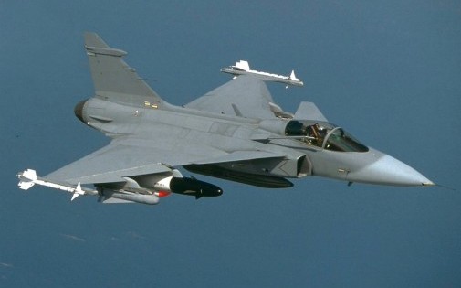 Armée Brésilienne - Page 3 7768046271_l-avion-de-chasse-suedois-gripen-prefere-au-rafale-francais